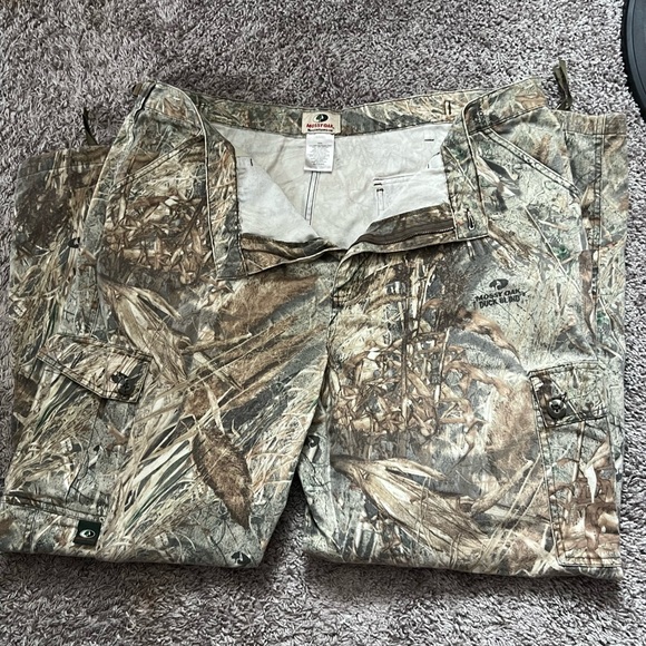 Pants - Mossy oak camo cargo pants